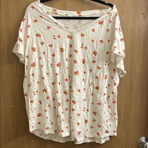 Old Navy Cream Strawberry Short Sleeve tee